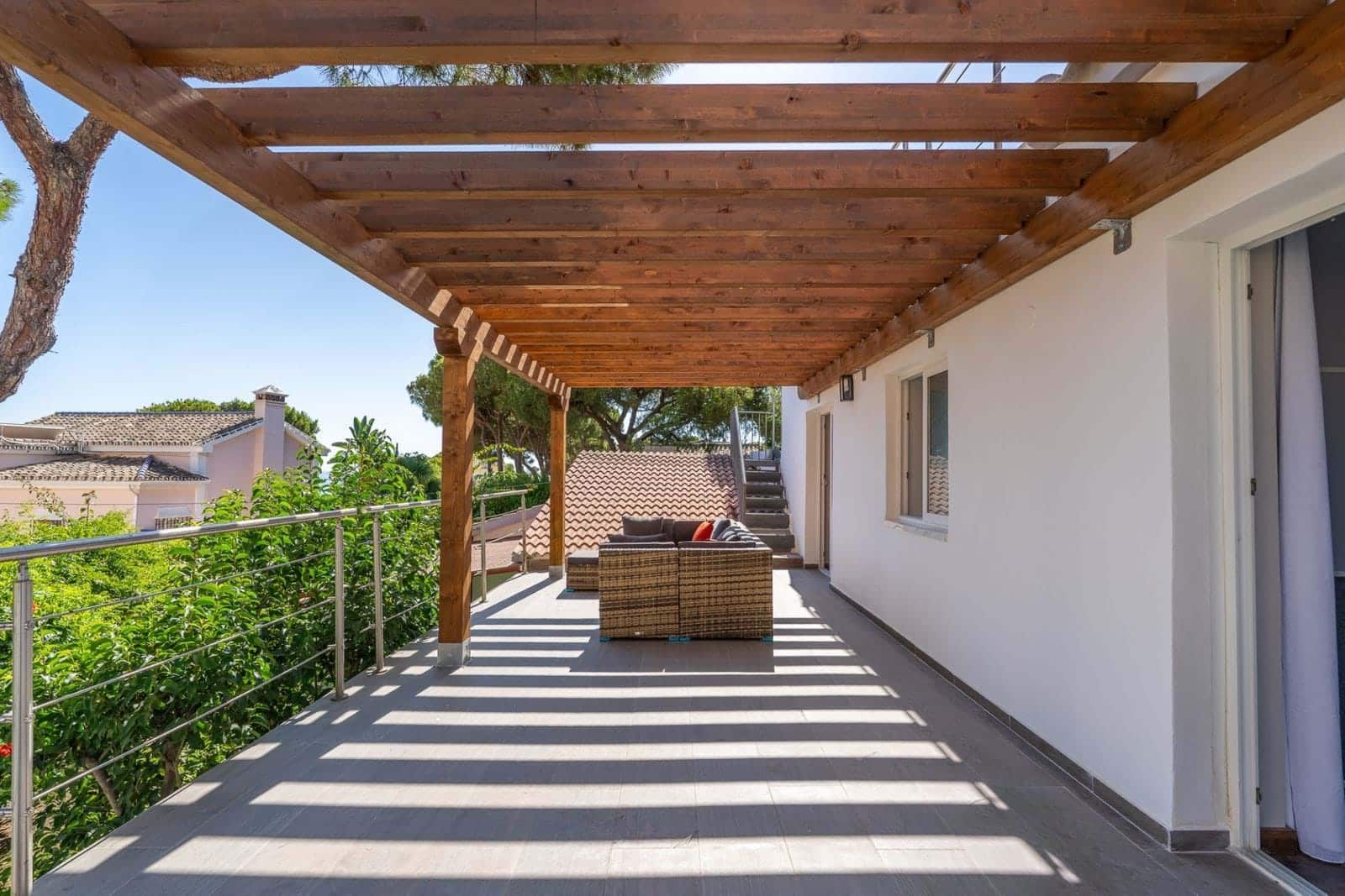 Chalet de 4 habitaciones en Marbella en venta con piscina garaje - 1.350.000 € (Ref: 9207497)