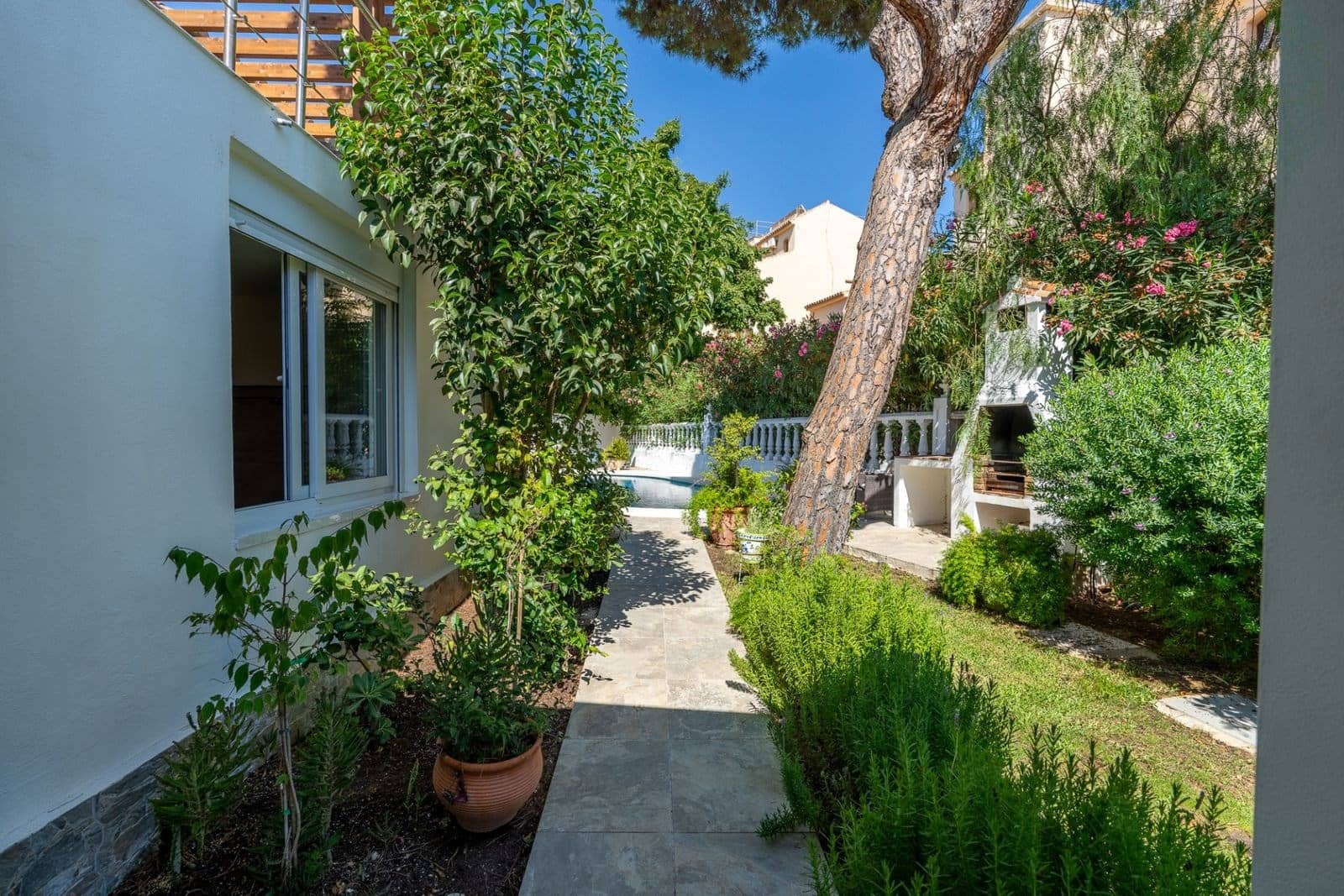 Chalet de 4 habitaciones en Marbella en venta con piscina garaje - 1.350.000 € (Ref: 9207497)