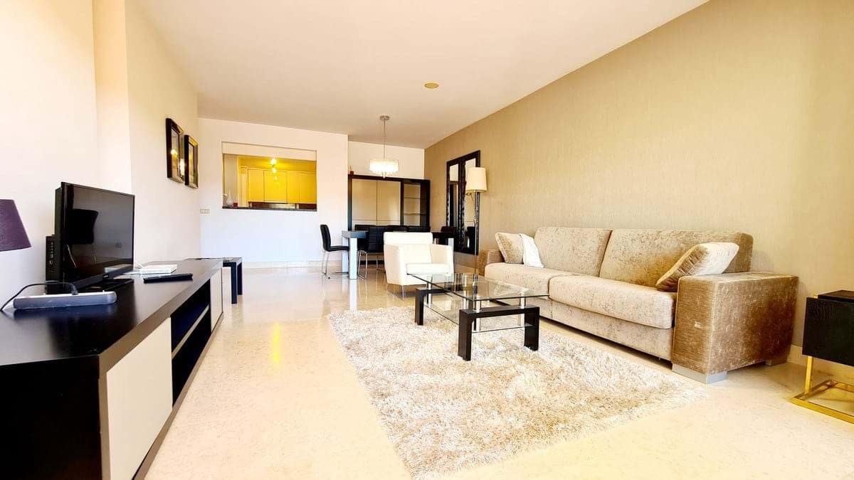 2 soverom Leilighet til salgs i Benahavis med svømmebasseng garasje - € 585 000 (Ref: 9207694)