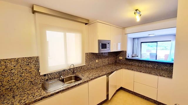 2 soverom Leilighet til salgs i Benahavís med svømmebasseng garasje - € 585 000 (Ref: 9207694)