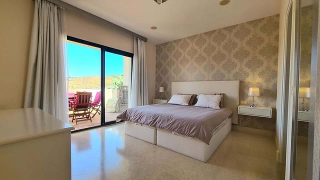 2 soverom Leilighet til salgs i Benahavís med svømmebasseng garasje - € 585 000 (Ref: 9207694)