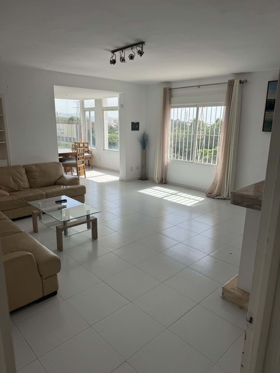 6 sypialnia Willa na sprzedaż w Marbella z basenem garażem - 1 495 000 € (Ref: 9207808)