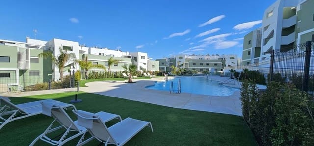 Apartamento de 2 habitaciones en La Cala de Mijas, Mijas en venta con piscina garaje - 545.000 € (Ref: 9208010)