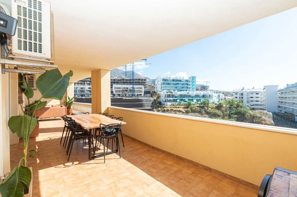 4 makuuhuone Huoneisto myytävänä paikassa Fuengirola mukana uima-altaan 
autotalli - 549 000 € (Ref: 9208062)