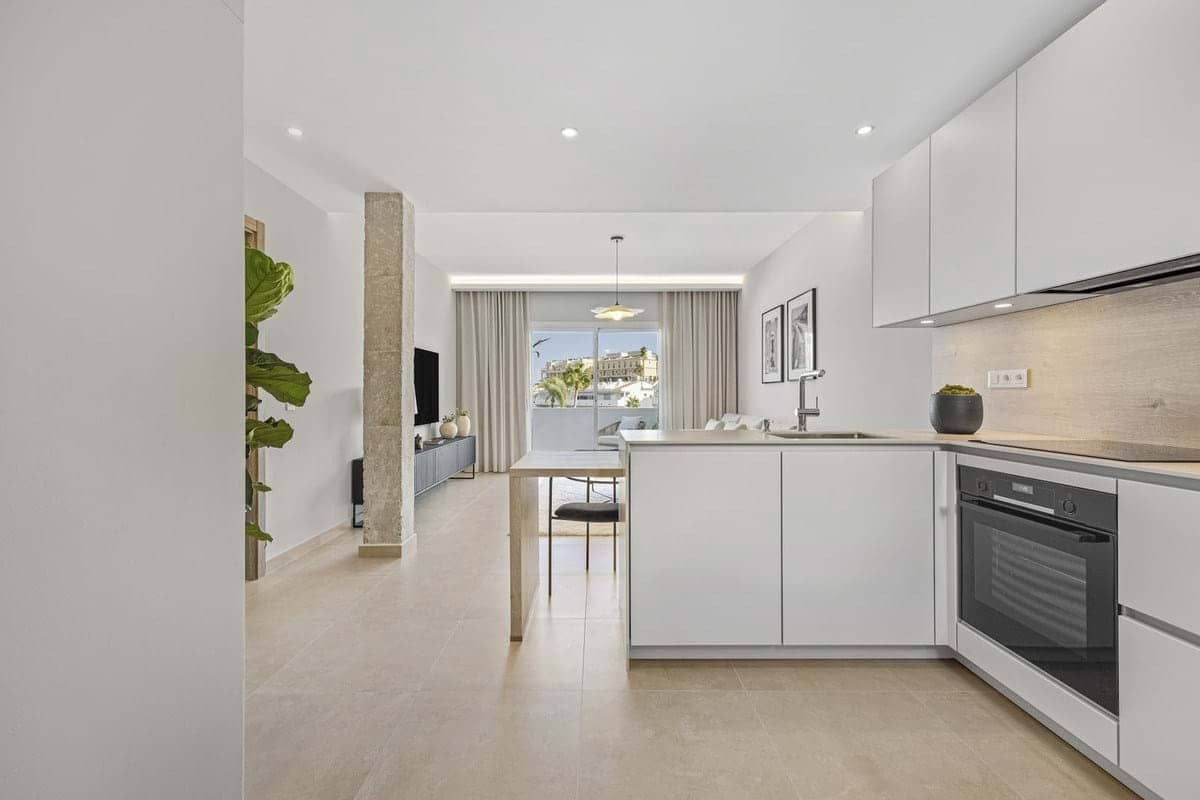 3 bedroom Apartment for sale in Marbella with pool garage - € 690,000 (Ref: 9208063)