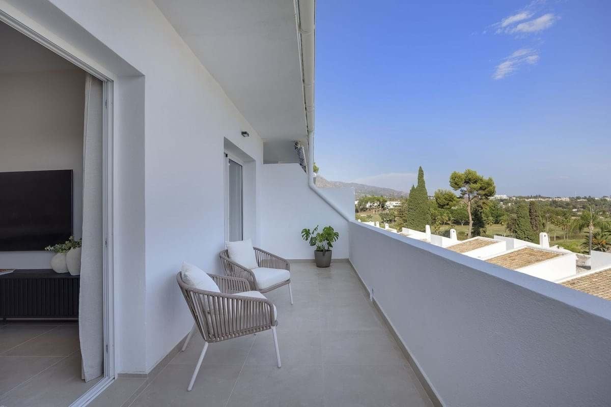 3 bedroom Apartment for sale in Marbella with pool garage - € 690,000 (Ref: 9208063)