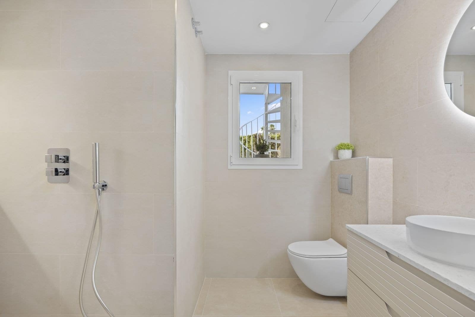 3 bedroom Apartment for sale in Marbella with pool garage - € 690,000 (Ref: 9208063)