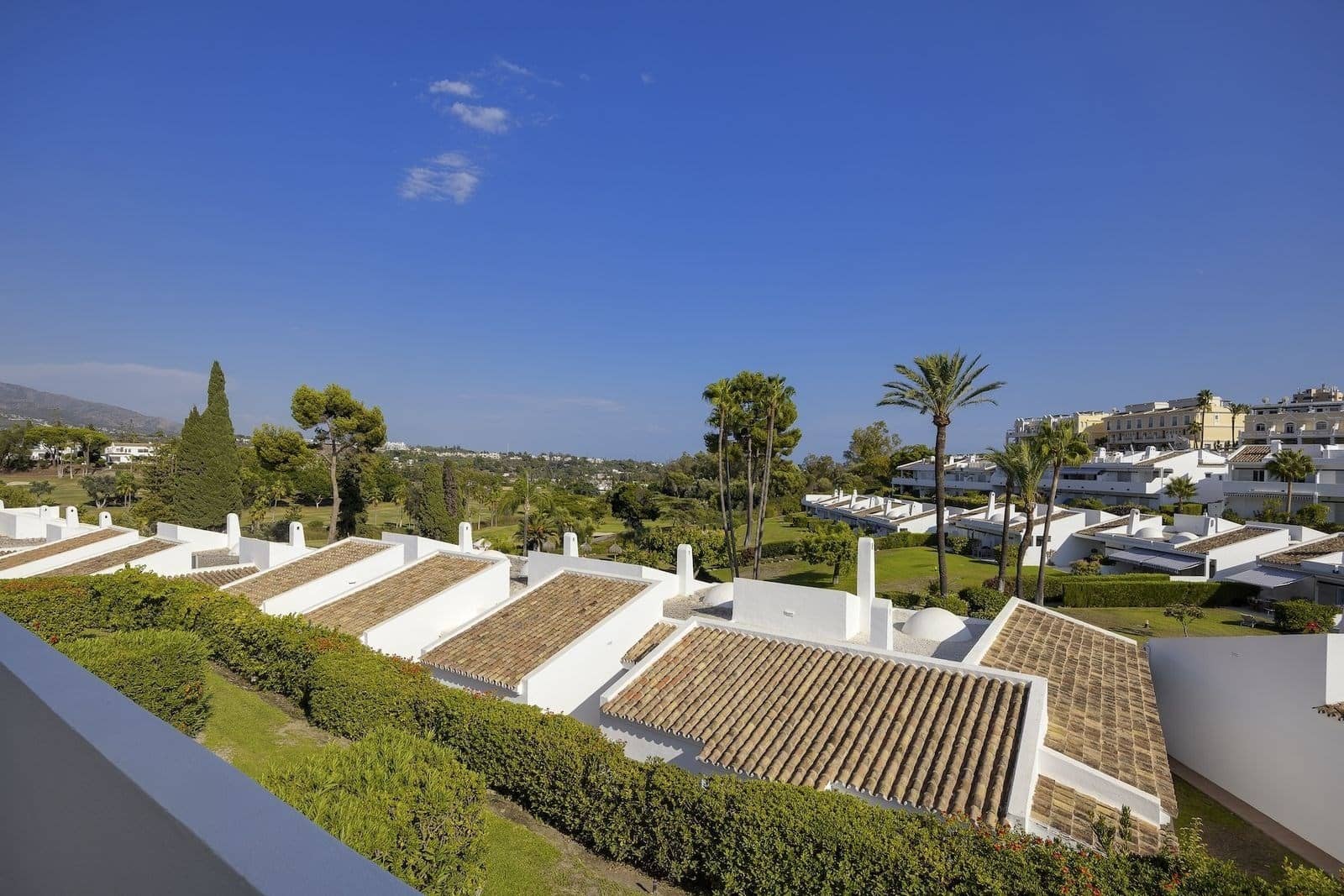 3 bedroom Apartment for sale in Marbella with pool garage - € 690,000 (Ref: 9208063)