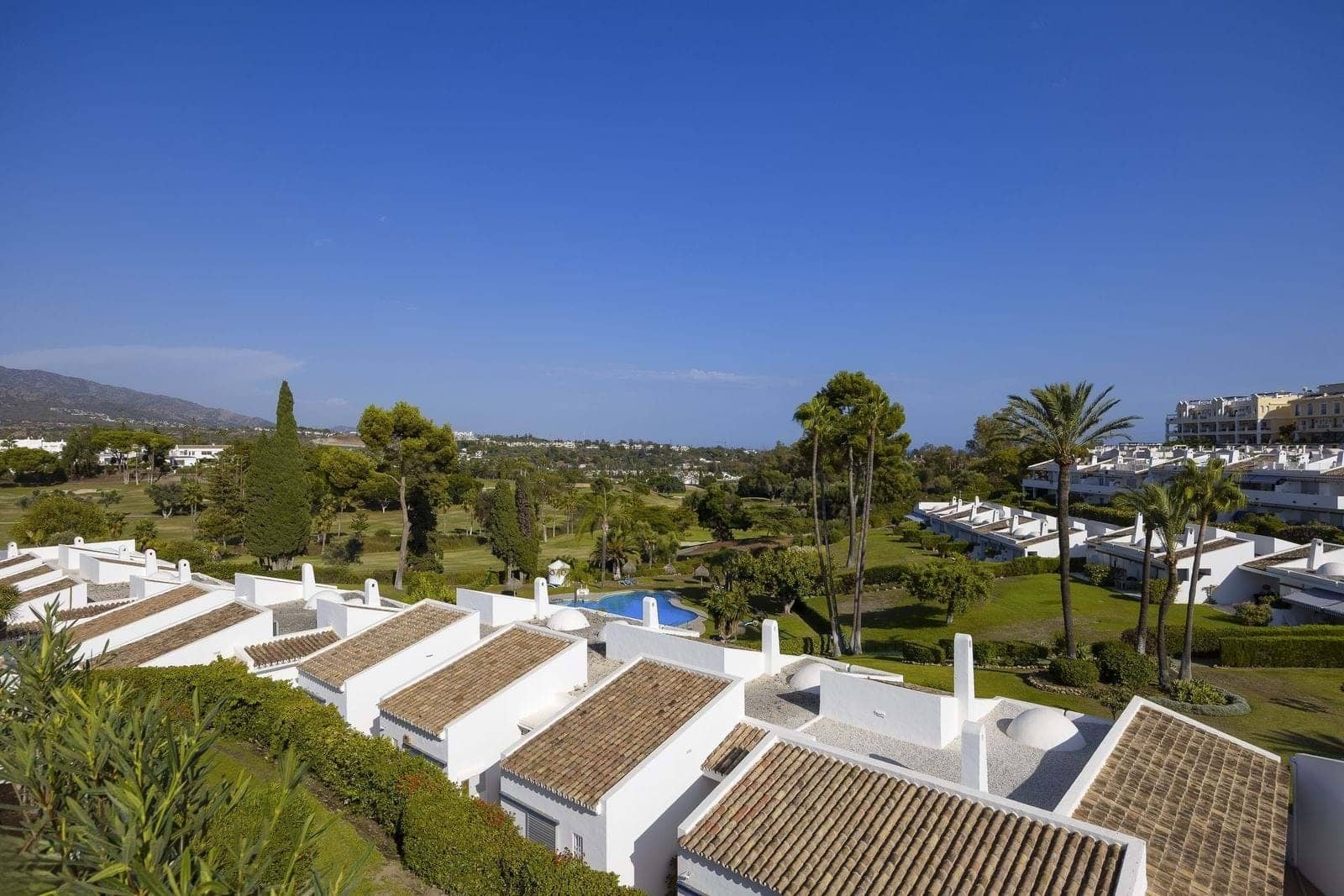 3 bedroom Apartment for sale in Marbella with pool garage - € 690,000 (Ref: 9208063)