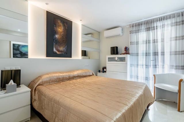 2 bedroom Apartment for sale in Marbella with pool garage - € 999,000 (Ref: 9208064)