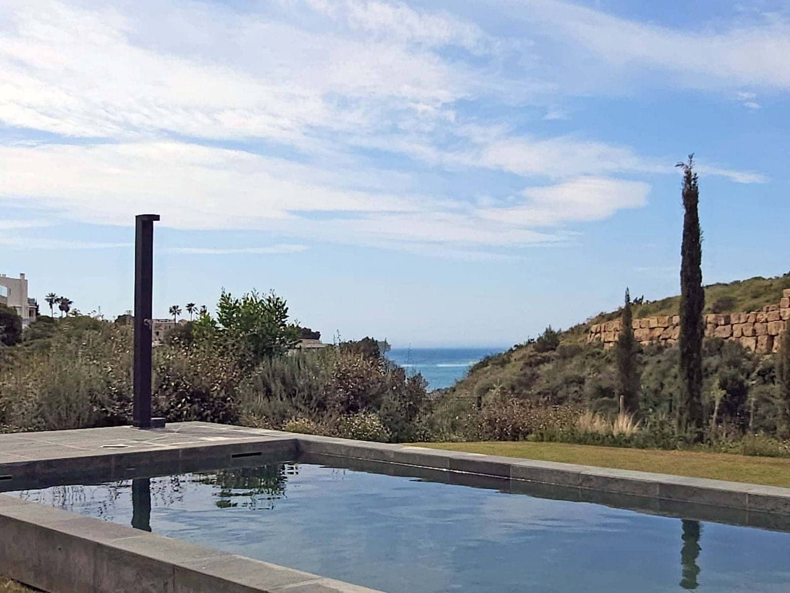 2 bedroom Apartment for sale in Marbella with pool garage - € 999,000 (Ref: 9208064)