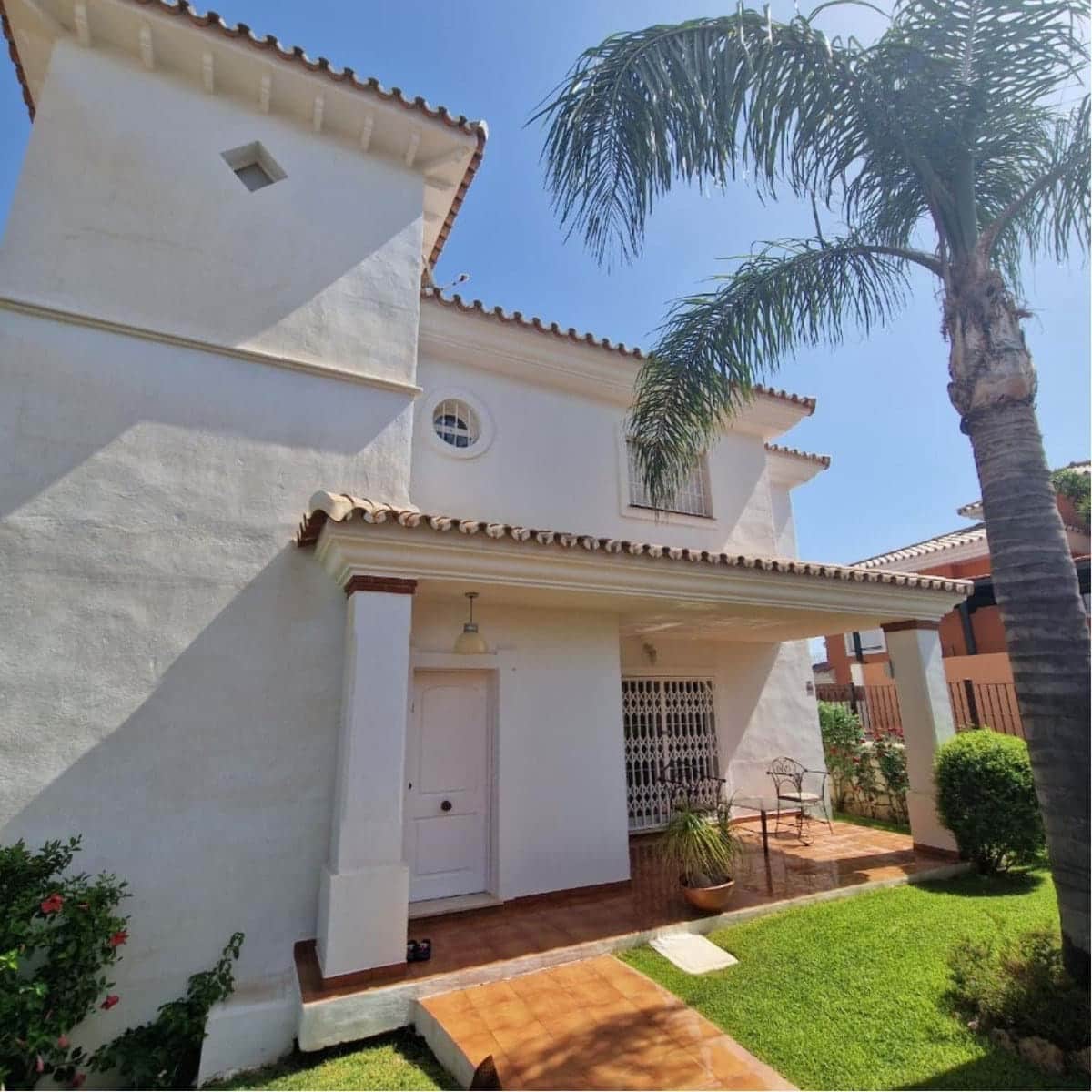 4 soveværelse Villa til salg i Fuengirola med swimmingpool garage - € 975.000 (Ref: 9208066)