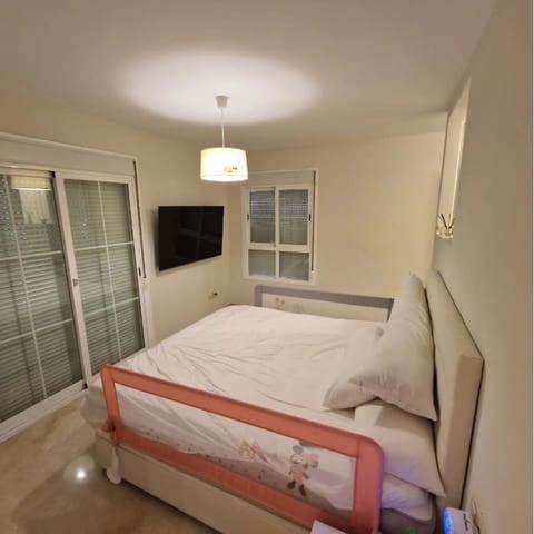 4 soveværelse Villa til salg i Fuengirola med swimmingpool garage - € 975.000 (Ref: 9208066)