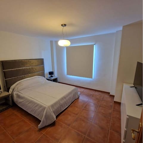 4 soveværelse Villa til salg i Fuengirola med swimmingpool garage - € 975.000 (Ref: 9208066)