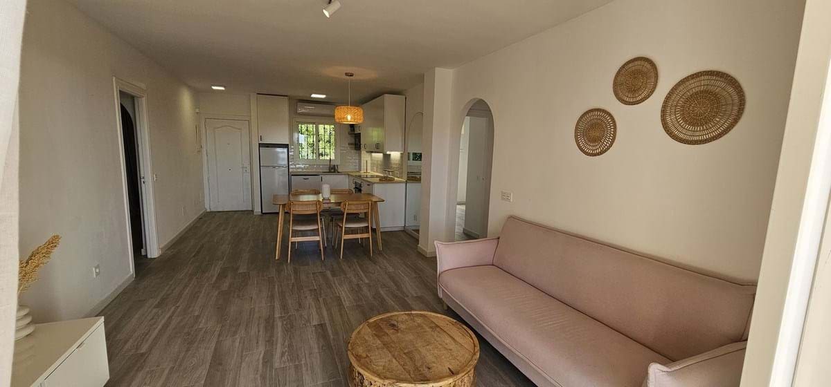 3 bedroom Apartment for sale in Mijas with pool - € 450,000 (Ref: 9208067)