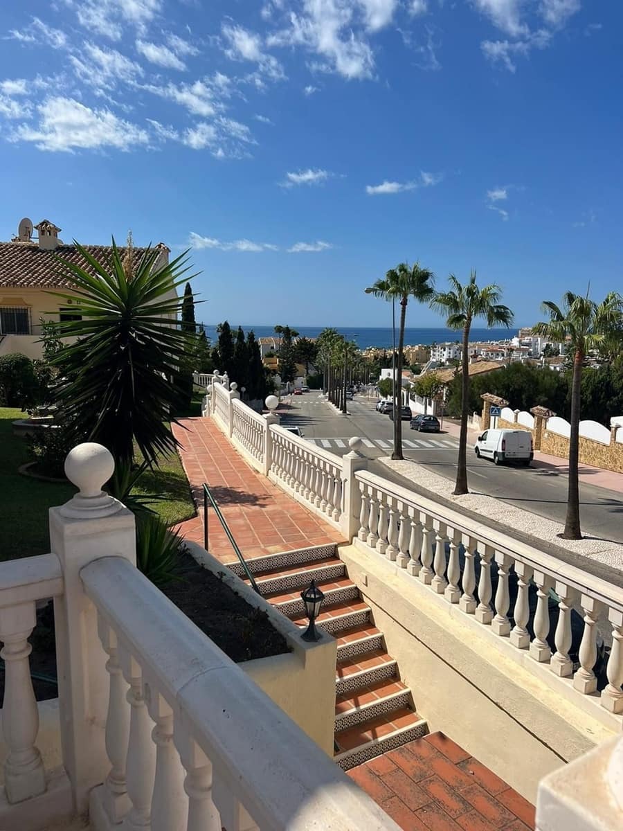 3 bedroom Apartment for sale in Mijas with pool - € 450,000 (Ref: 9208067)