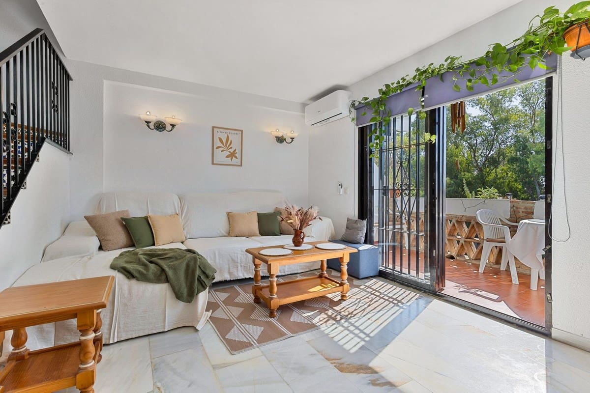 2 bedroom Apartment for sale in Mijas with pool - € 299,900 (Ref: 9209022)