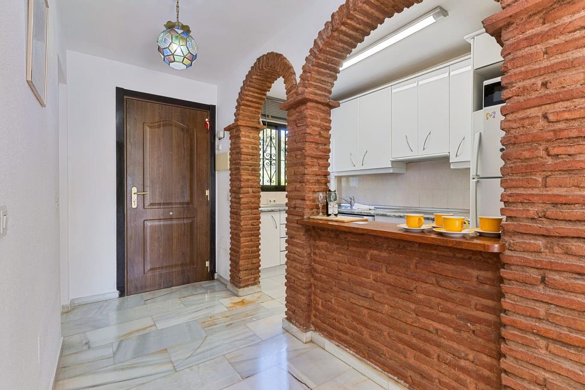 2 bedroom Apartment for sale in Mijas with pool - € 299,900 (Ref: 9209022)