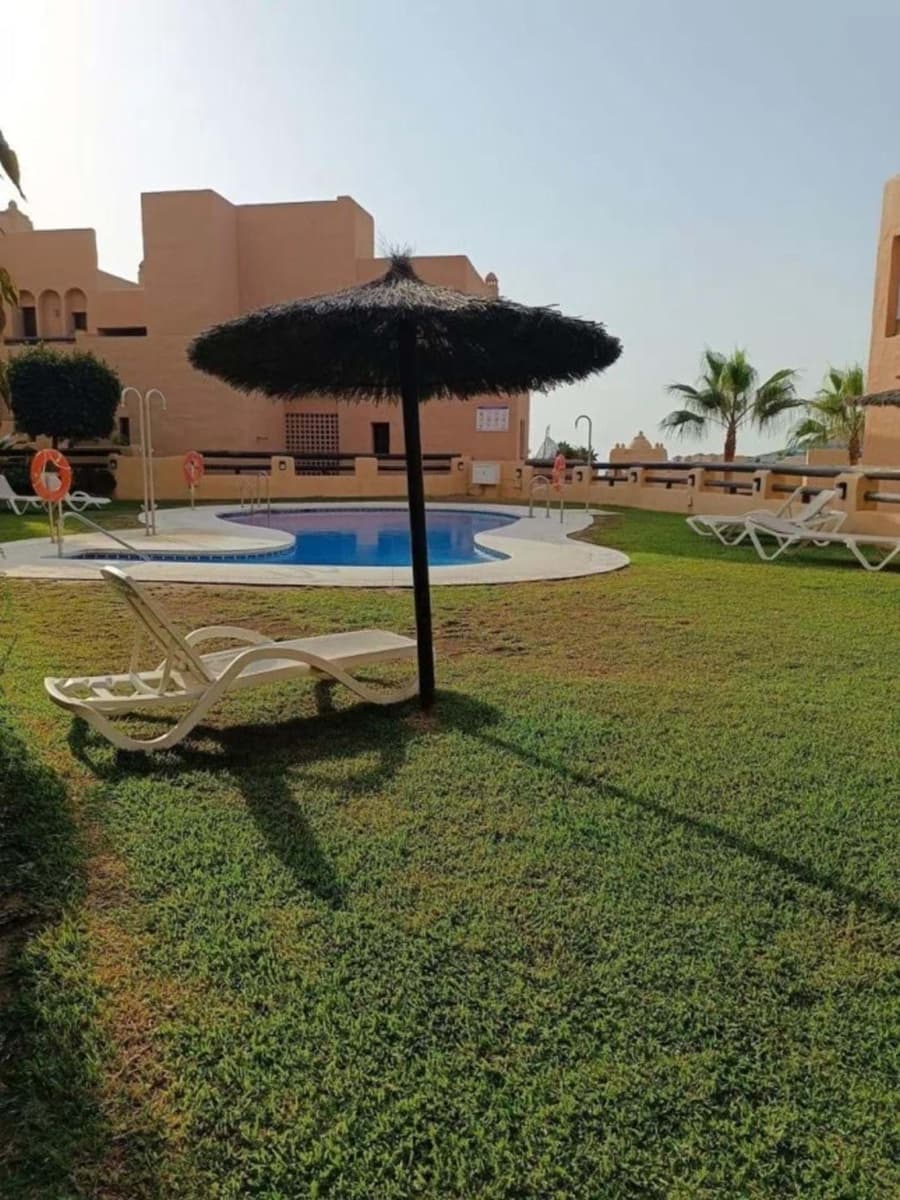 2 makuuhuone Huoneisto myytävänä paikassa Manilva mukana uima-altaan 
autotalli - 320 000 € (Ref: 9209049)