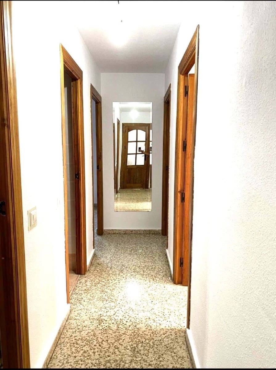 3 bedroom Apartment for sale in Fuengirola with pool - € 315,000 (Ref: 9209052)