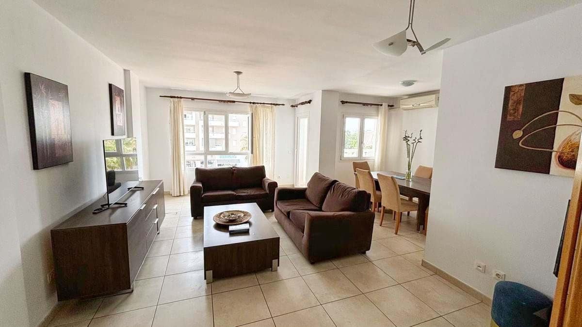 3 bedroom Apartment for sale in Marbella with pool garage - € 350,000 (Ref: 9209347)