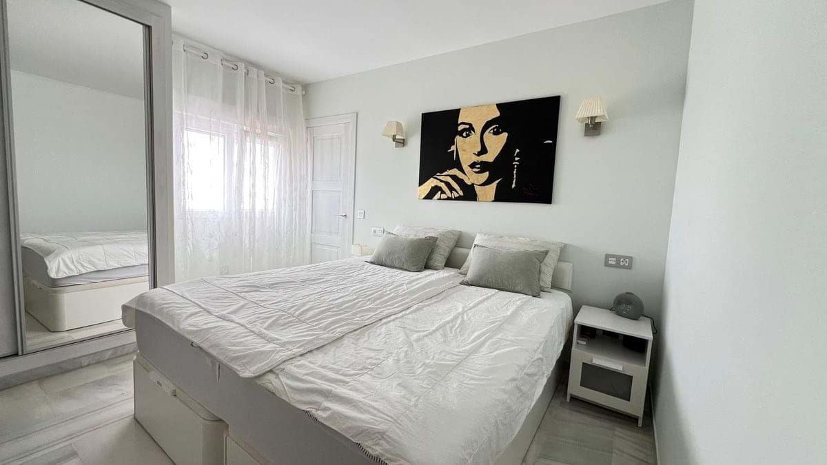 Apartamento de 2 habitaciones en Mijas en venta con piscina - 365.000 € (Ref: 9209383)