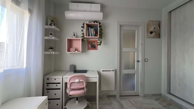 Apartamento de 2 habitaciones en Mijas en venta con piscina - 365.000 € (Ref: 9209383)