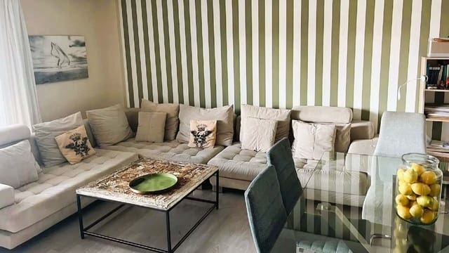 Apartamento de 2 habitaciones en Cancelada, Estepona en venta con piscina garaje - 364.900 € (Ref: 9209384)