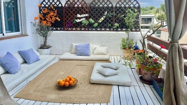 Apartamento de 2 habitaciones en Cancelada, Estepona en venta con piscina garaje - 364.900 € (Ref: 9209384)