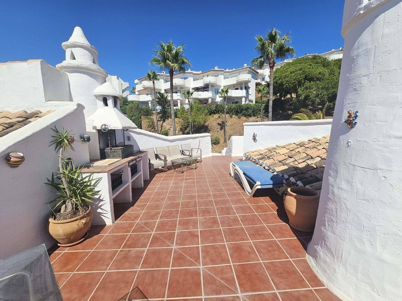 2 bedroom Apartment for sale in Mijas with pool garage - € 350,000 (Ref: 9209387)