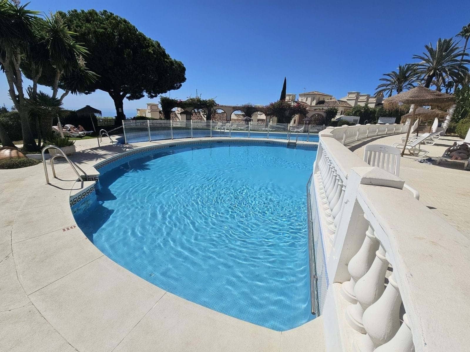 2 bedroom Apartment for sale in Mijas with pool garage - € 350,000 (Ref: 9209387)