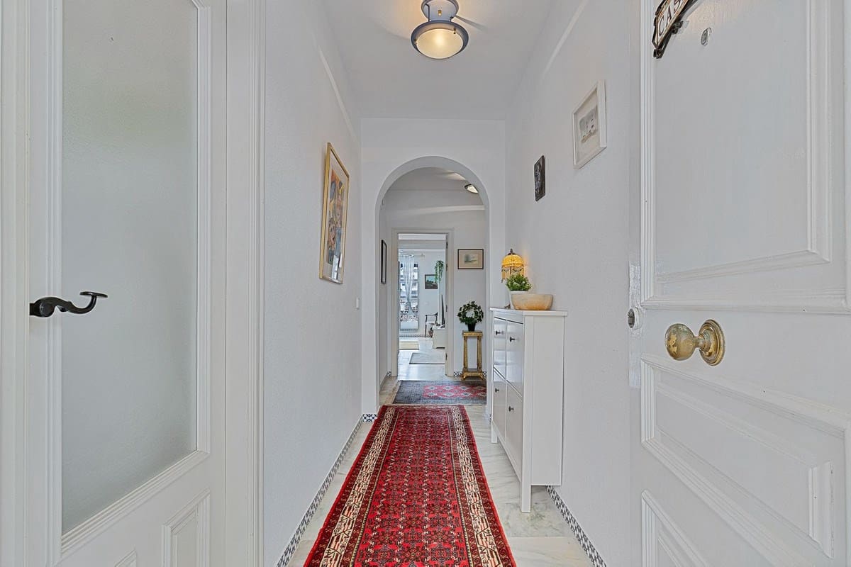 Apartamento de 3 habitaciones en Fuengirola en venta con piscina - 549.000 € (Ref: 9219157)