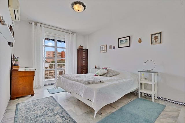 Apartamento de 3 habitaciones en Fuengirola en venta con piscina - 549.000 € (Ref: 9219157)