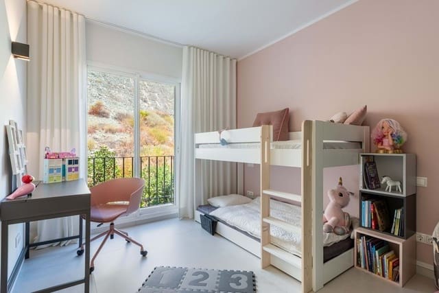 3 quarto Apartamento para venda em Marbella com piscina garagem - 725 000 € (Ref: 9219272)