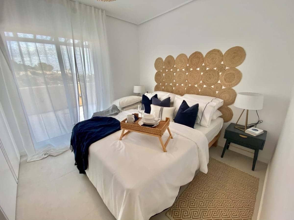 4 sypialnia Apartament na sprzedaż w Marbella z basenem garażem - 900 000 € (Ref: 9219273)