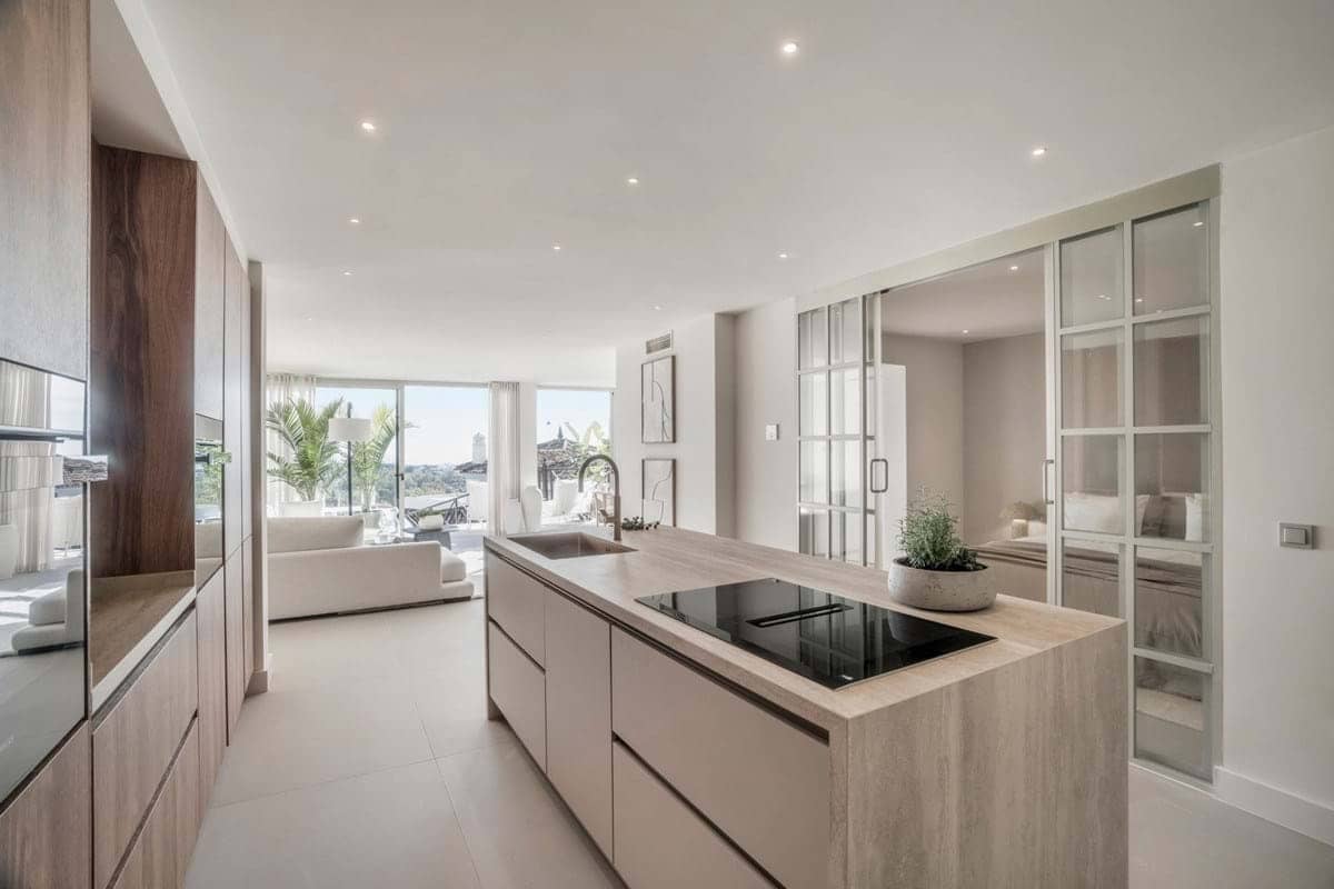 3 bedroom Apartment for sale in Marbella with pool garage - € 1,095,000 (Ref: 9221609)