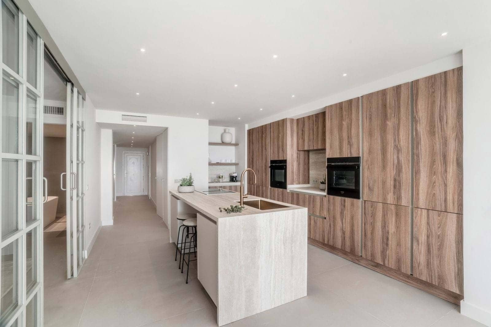 3 bedroom Apartment for sale in Marbella with pool garage - € 1,095,000 (Ref: 9221609)