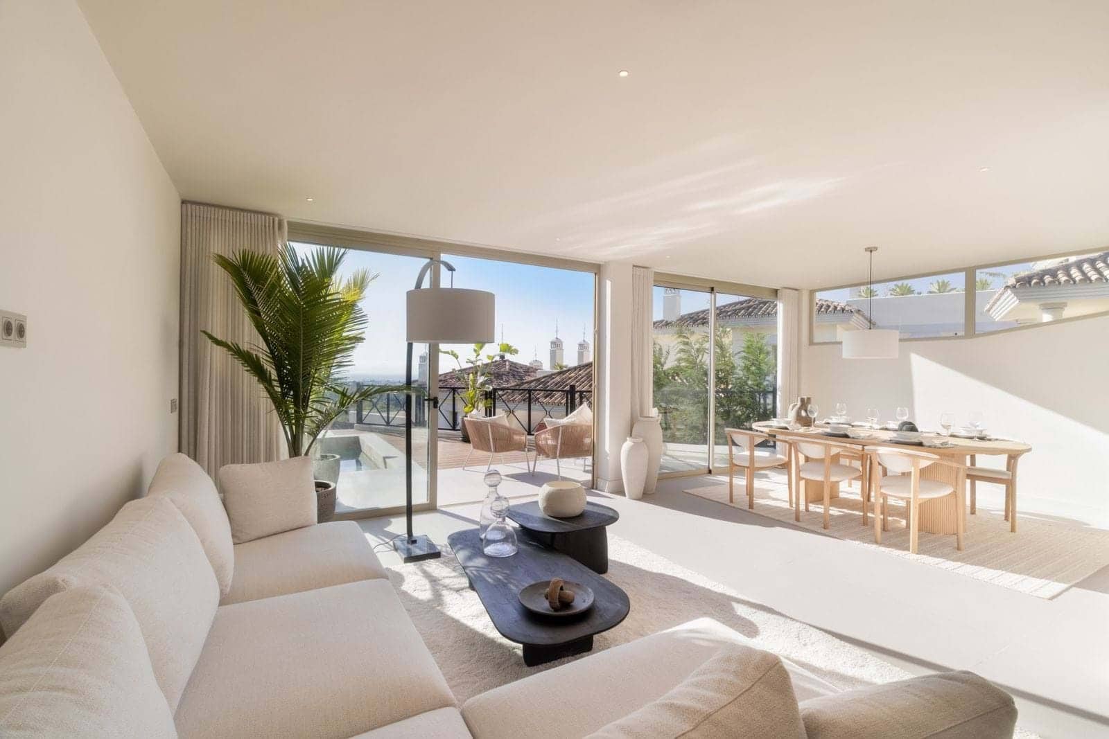 3 bedroom Apartment for sale in Marbella with pool garage - € 1,095,000 (Ref: 9221609)