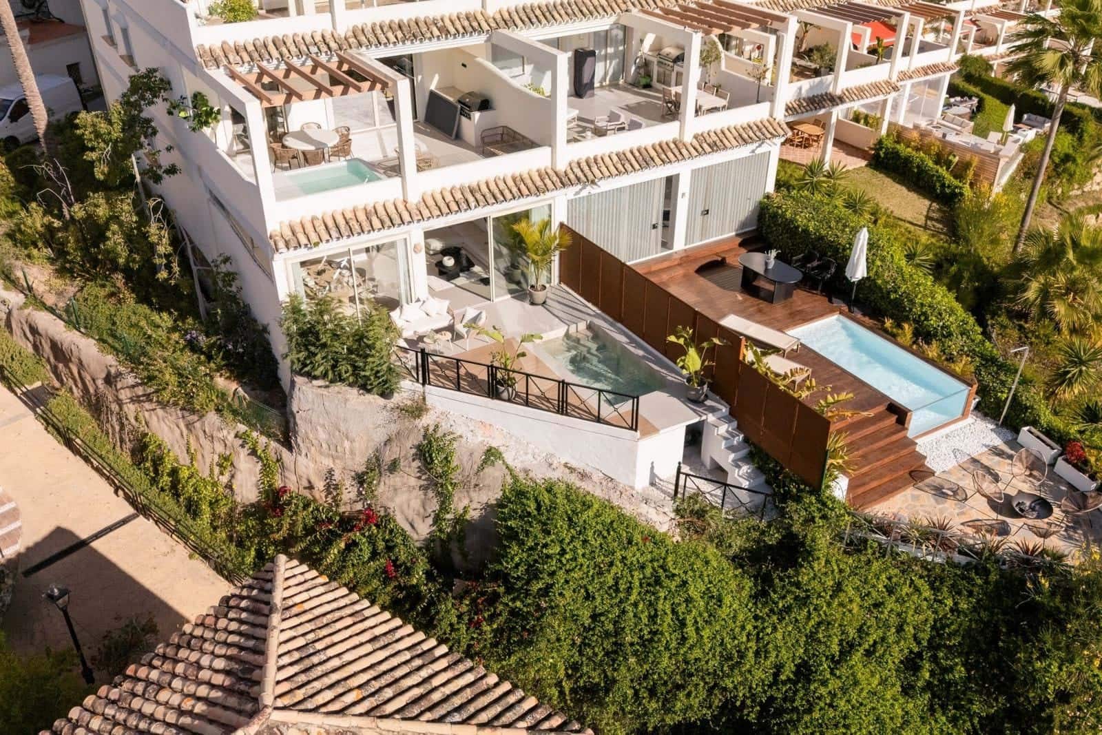 3 bedroom Apartment for sale in Marbella with pool garage - € 1,095,000 (Ref: 9221609)