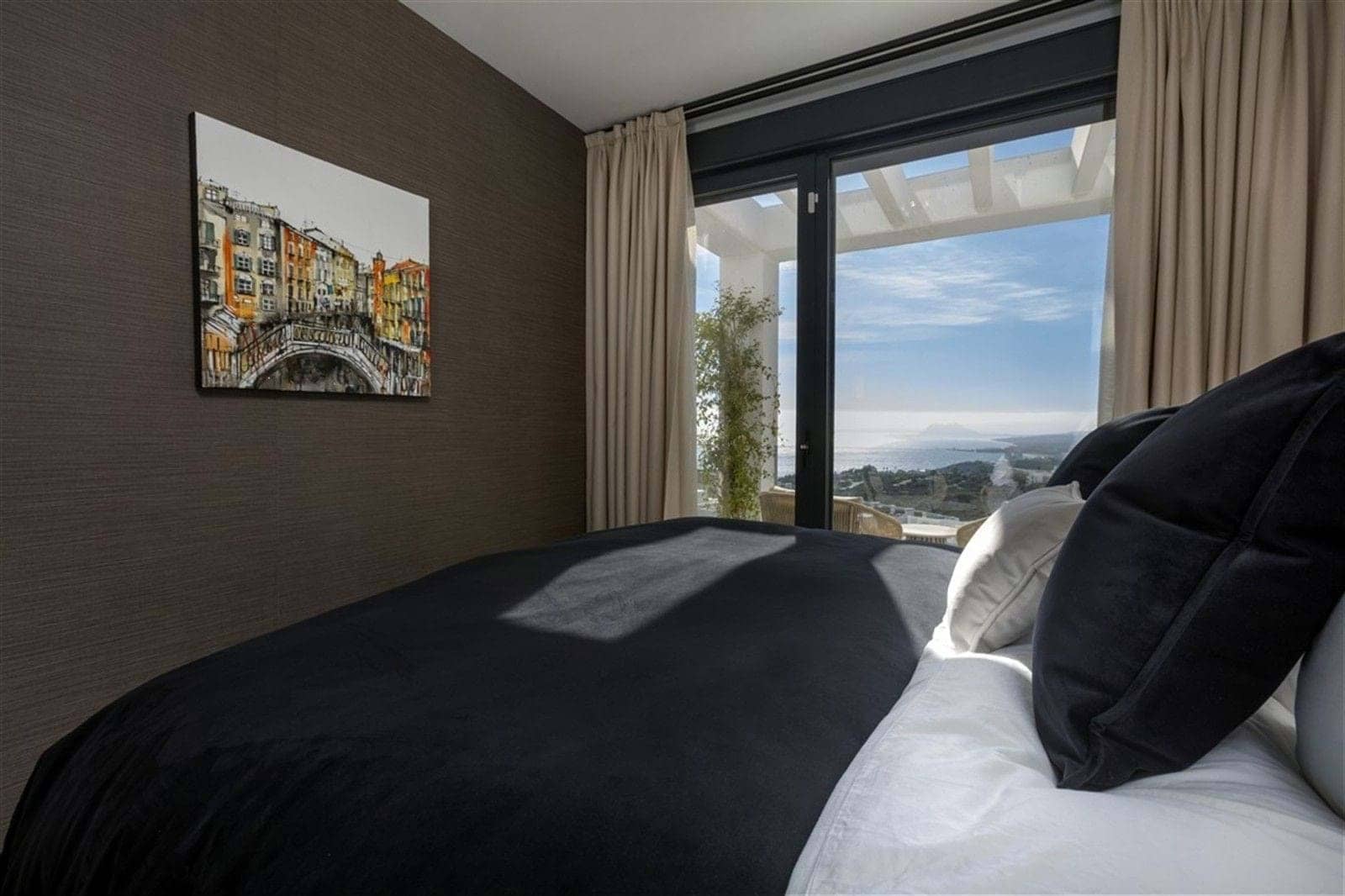 3 sypialnia Dom na sprzedaż w Manilva z basenem garażem - 875 000 € (Ref: 9228171)