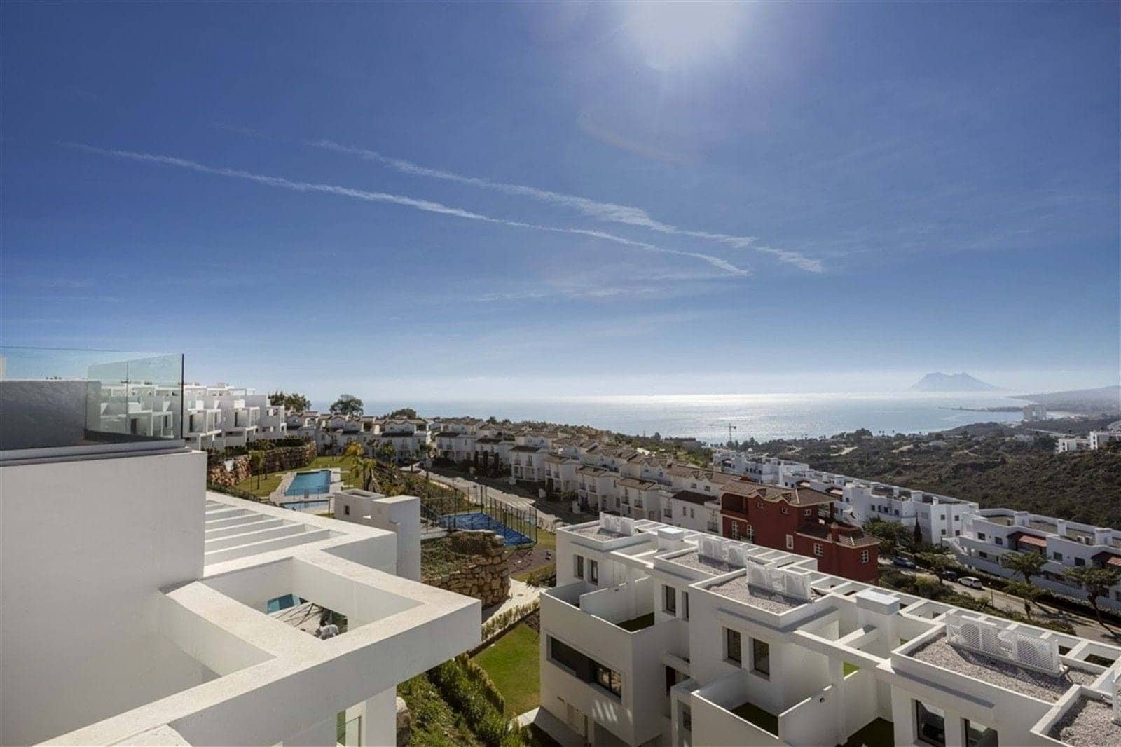 3 sypialnia Dom na sprzedaż w Manilva z basenem garażem - 875 000 € (Ref: 9228171)