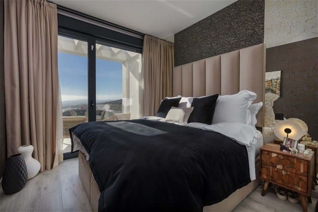 3 sypialnia Dom na sprzedaż w Manilva z basenem garażem - 875 000 € (Ref: 9228171)