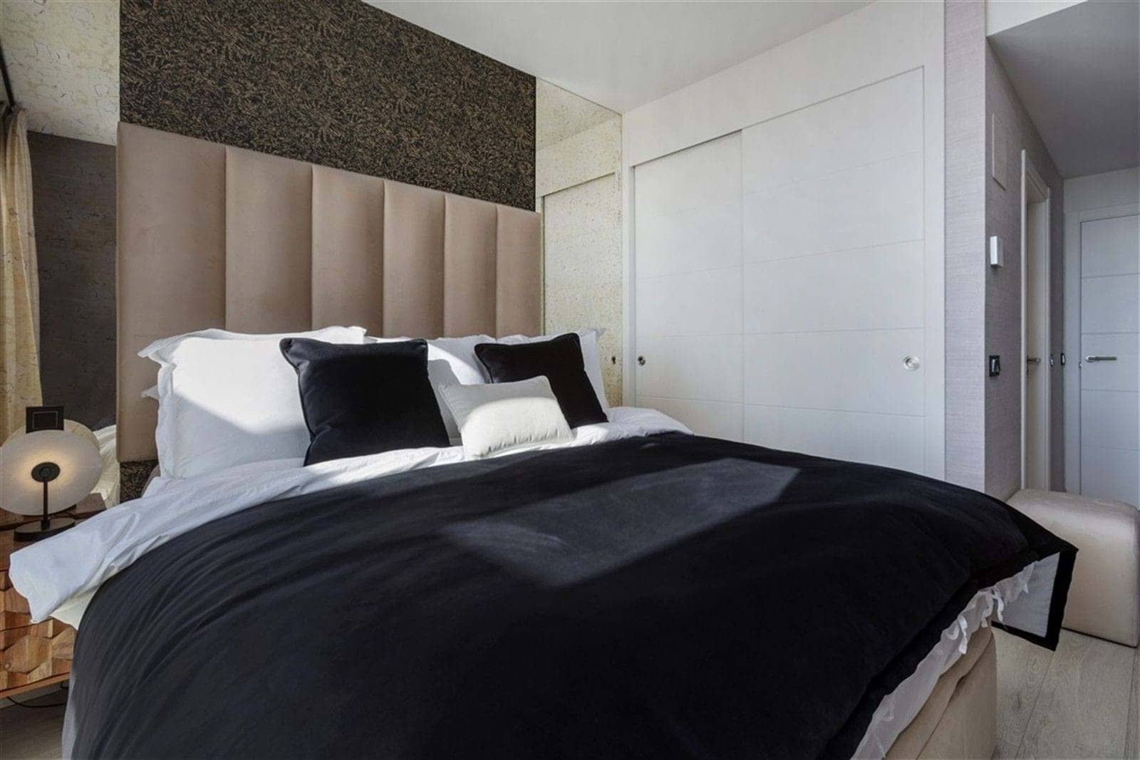 3 sypialnia Dom na sprzedaż w Manilva z basenem garażem - 875 000 € (Ref: 9228171)