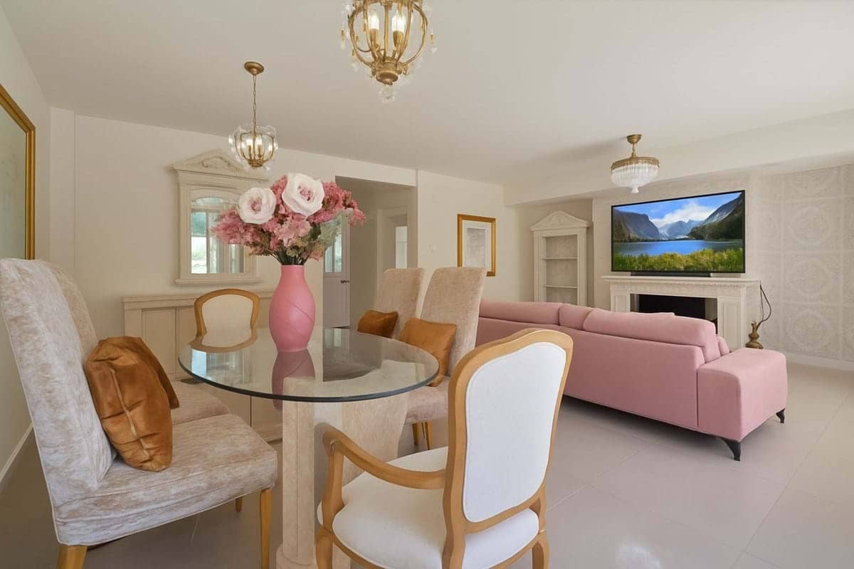 4 bedroom Townhouse for sale in Marbella with pool garage - € 650,000 (Ref: 9230257)