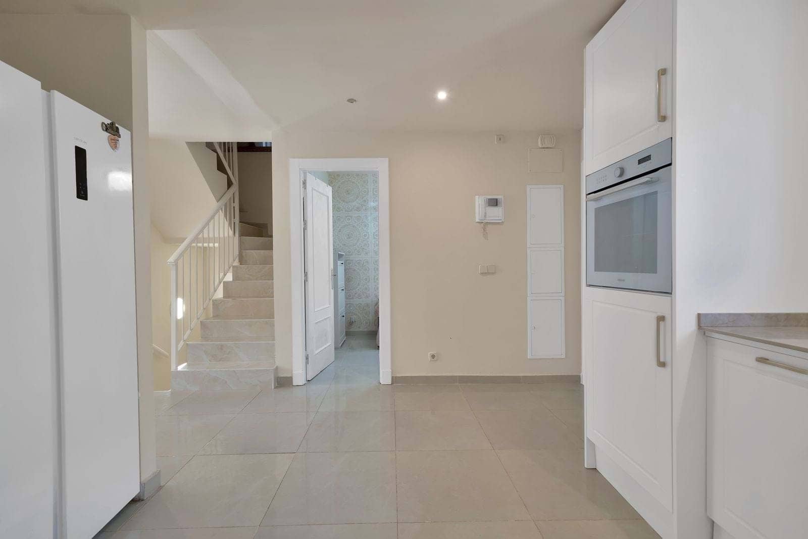 4 bedroom Townhouse for sale in Marbella with pool garage - € 650,000 (Ref: 9230257)