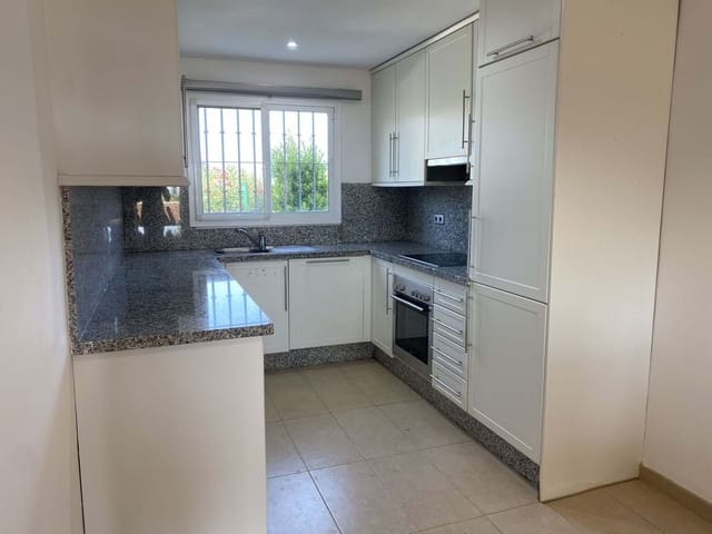 3 sypialnia Dom na sprzedaż w Manilva z basenem garażem - 489 000 € (Ref: 9230280)