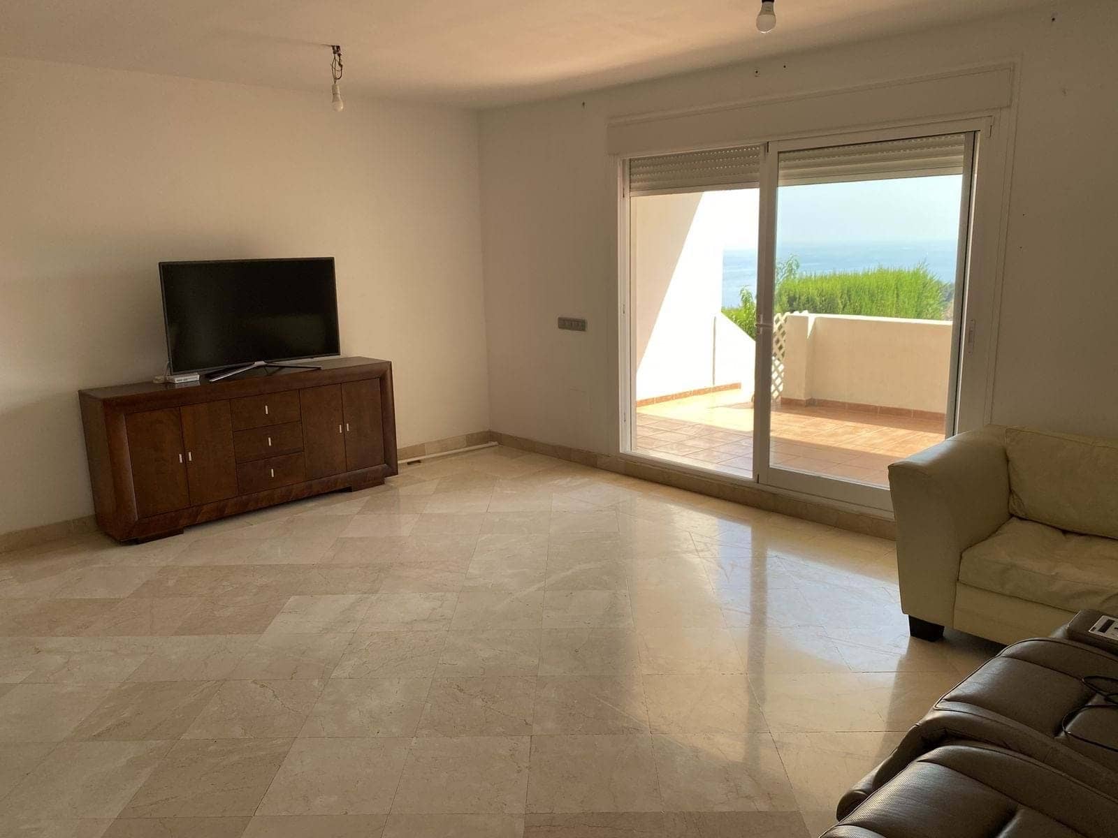 3 sypialnia Dom na sprzedaż w Manilva z basenem garażem - 489 000 € (Ref: 9230280)