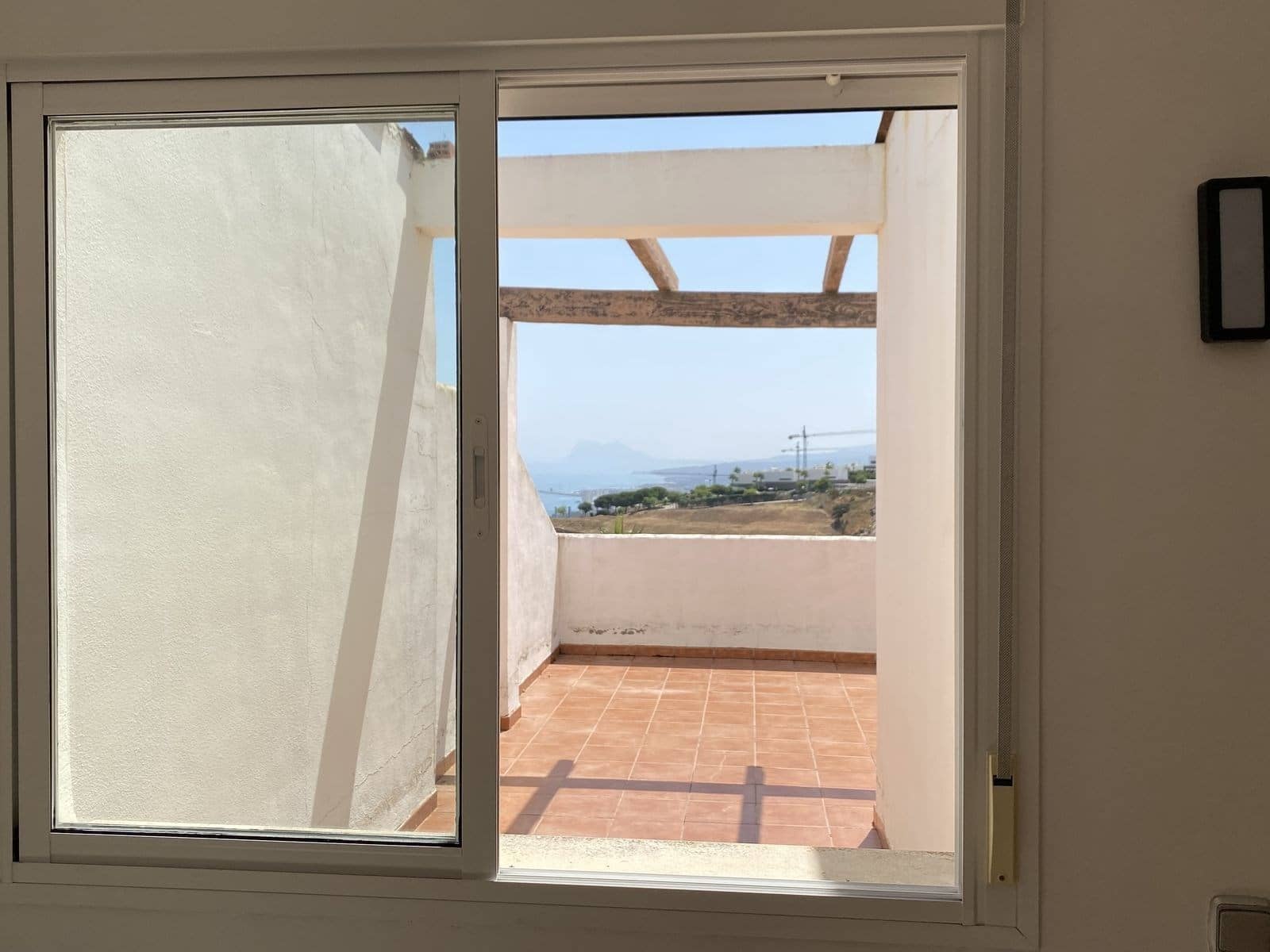 3 sypialnia Dom na sprzedaż w Manilva z basenem garażem - 489 000 € (Ref: 9230280)