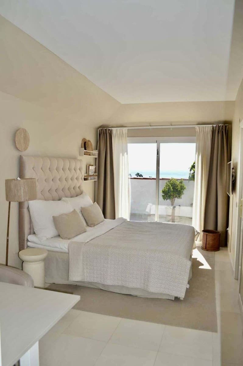 2 makuuhuone Huoneisto myytävänä paikassa Fuengirola mukana uima-altaan 
autotalli - 620 000 € (Ref: 9230730)