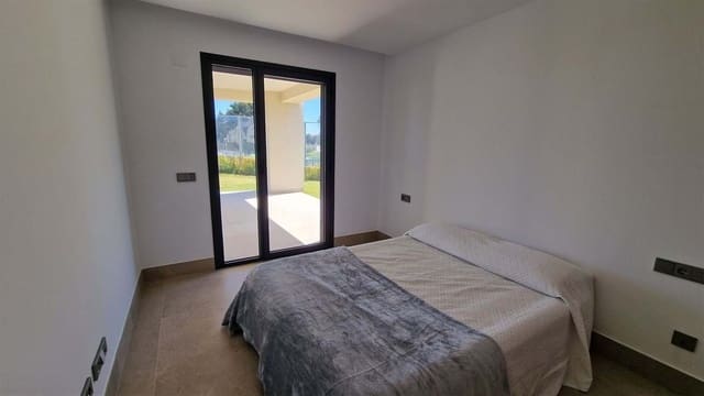Apartamento de 3 habitaciones en Casares en venta con piscina garaje - 435.000 € (Ref: 9231810)